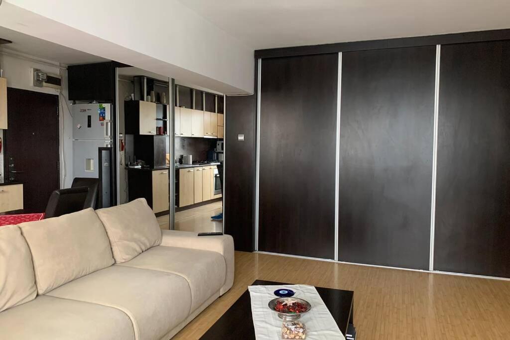Cozy 2 Rooms Apartment Close To City Center Bukarest Exteriör bild